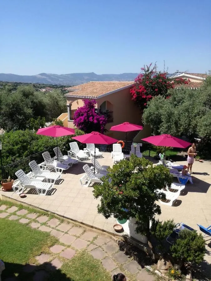 Fantastic Residenza Badus 1 Bedroomapart Sleeps 4 Plus Possible Child Bed No0815 Badesi