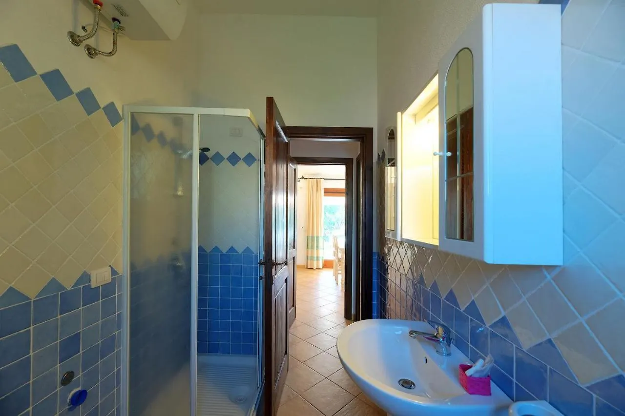 Fantastic Residenza Badus 1 Bedroomapart Sleeps 4 Plus Possible Child Bed No0815 Appartement Badesi