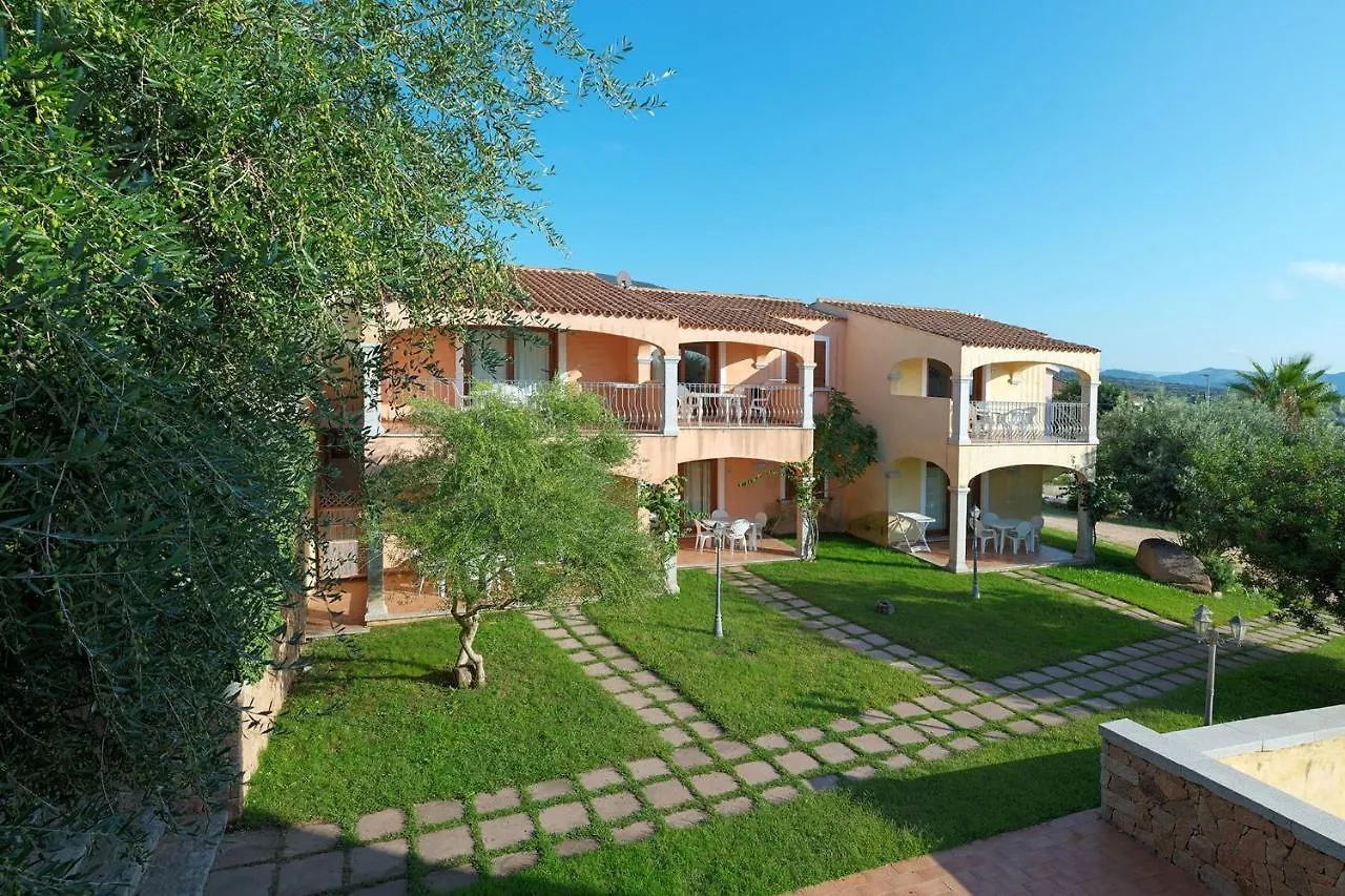 Fantastic Residenza Badus 1 Bedroomapart Sleeps 4 Plus Possible Child Bed No0815 Badesi
