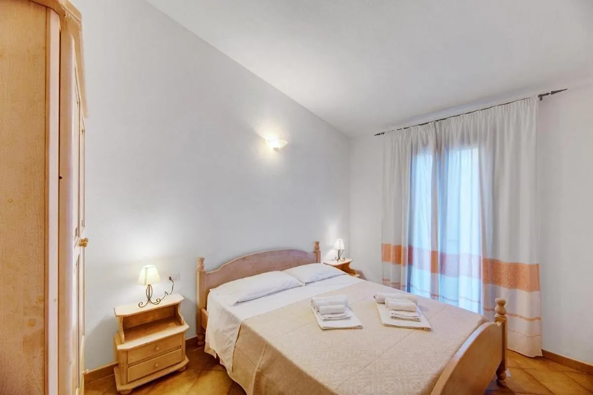 Fantastic Residenza Badus 1 Bedroomapart Sleeps 4 Plus Possible Child Bed No0815 Appartamento Badesi