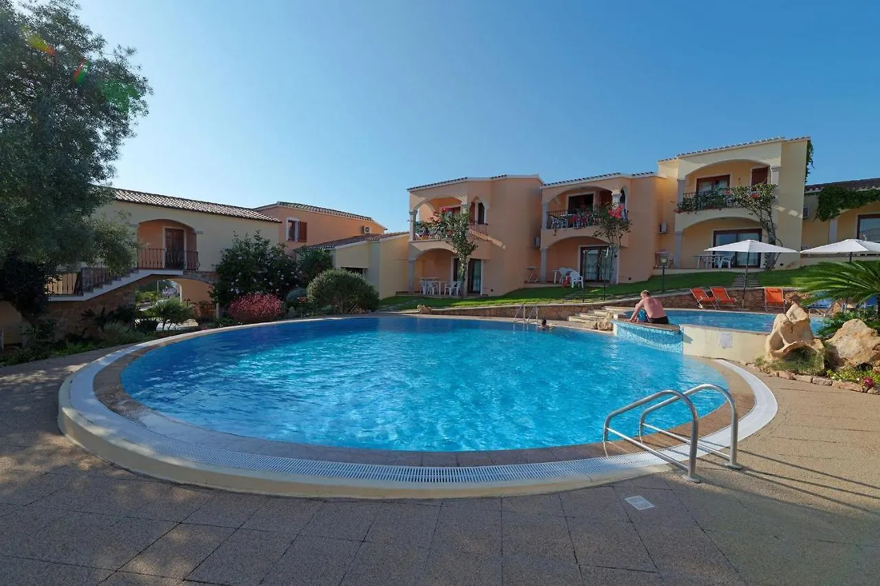 Fantastic Residenza Badus 1 Bedroomapart Sleeps 4 Plus Possible Child Bed No0815 Appartement Badesi