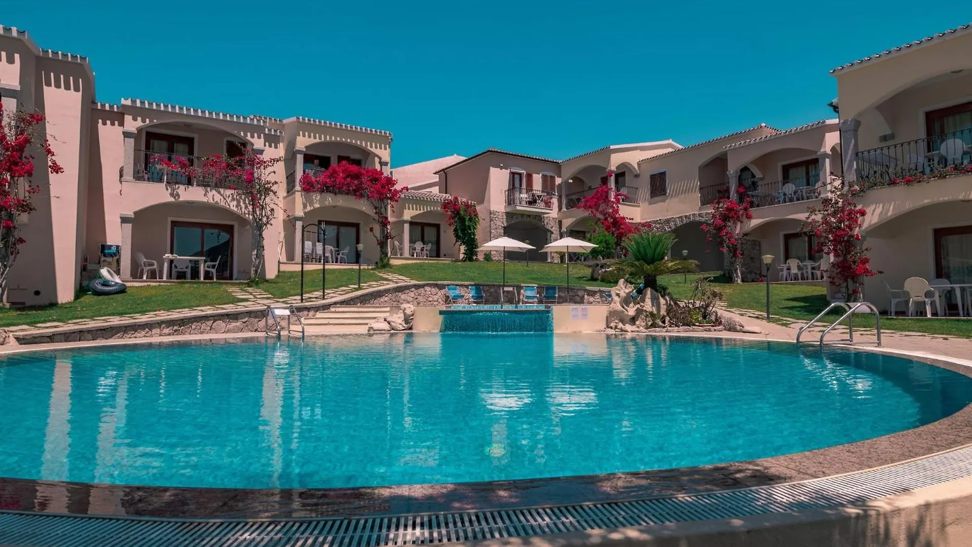 Fantastic Residenza Badus 1 Bedroomapart Sleeps 4 Plus Possible Child Bed No0815