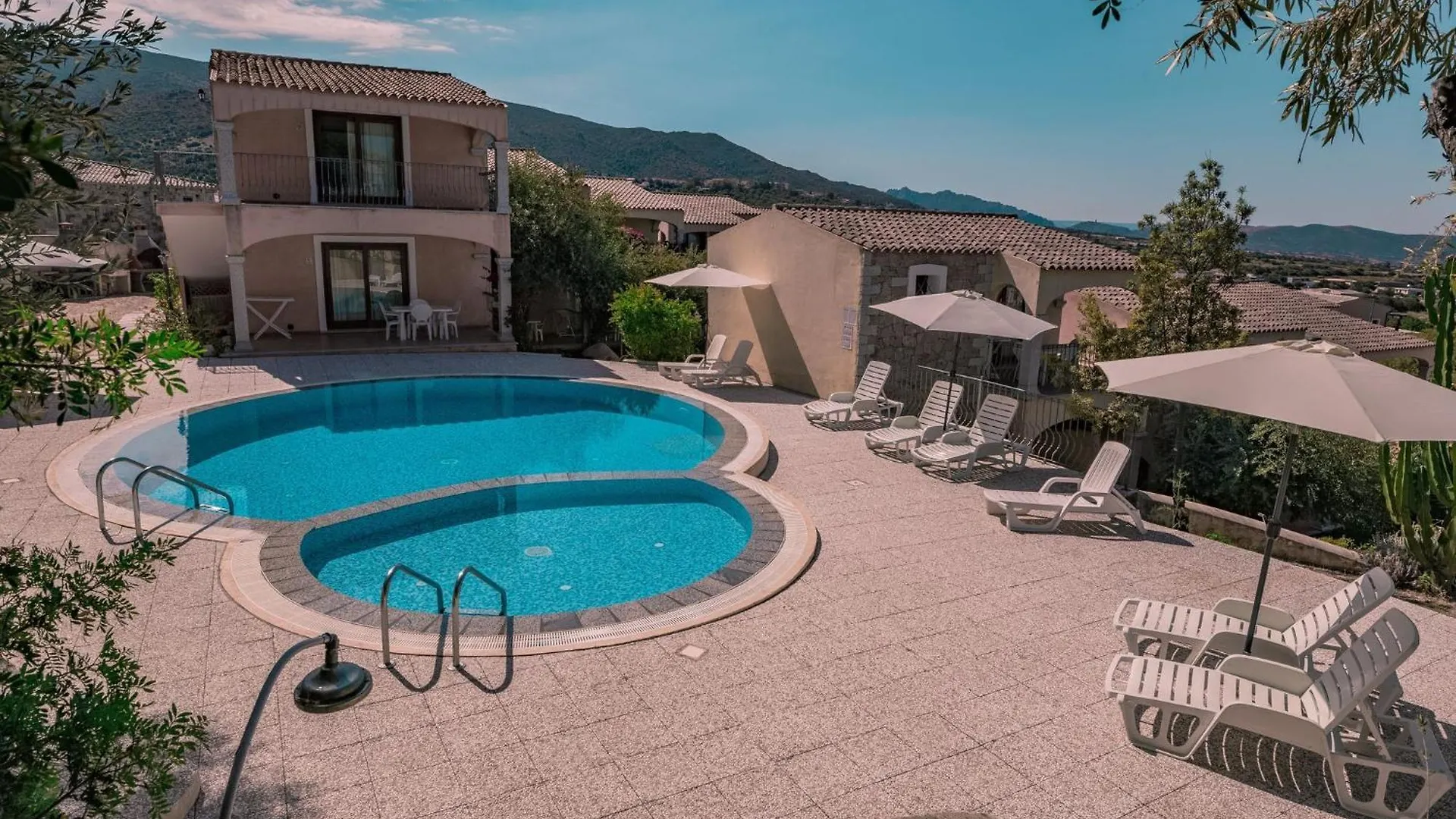 Fantastic Residenza Badus 1 Bedroomapart Sleeps 4 Plus Possible Child Bed No0815 Appartement Badesi